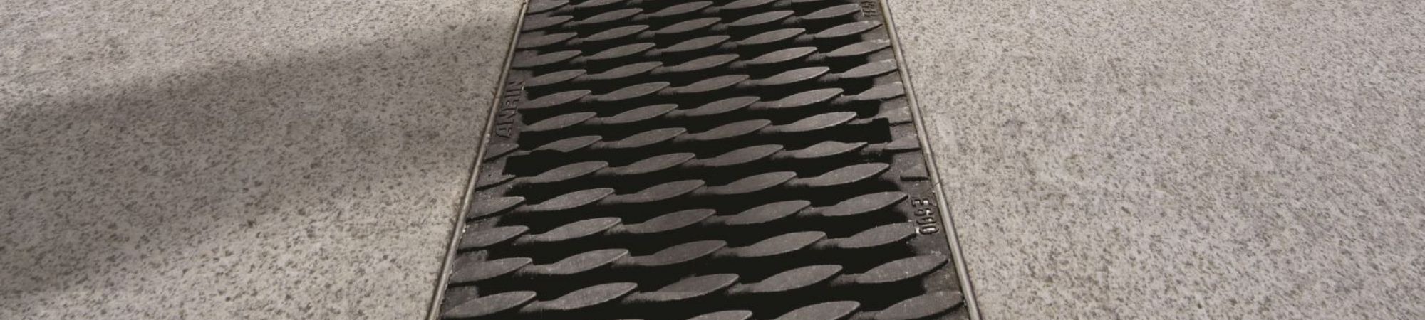 Anrin Afvandingsrende - KE med kantbeskyttelse BG Byggros.jpg